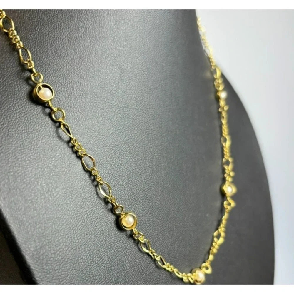 Necklace Captive Pearl Choker Gold Tone Dainty Elegant Piece 16 inch